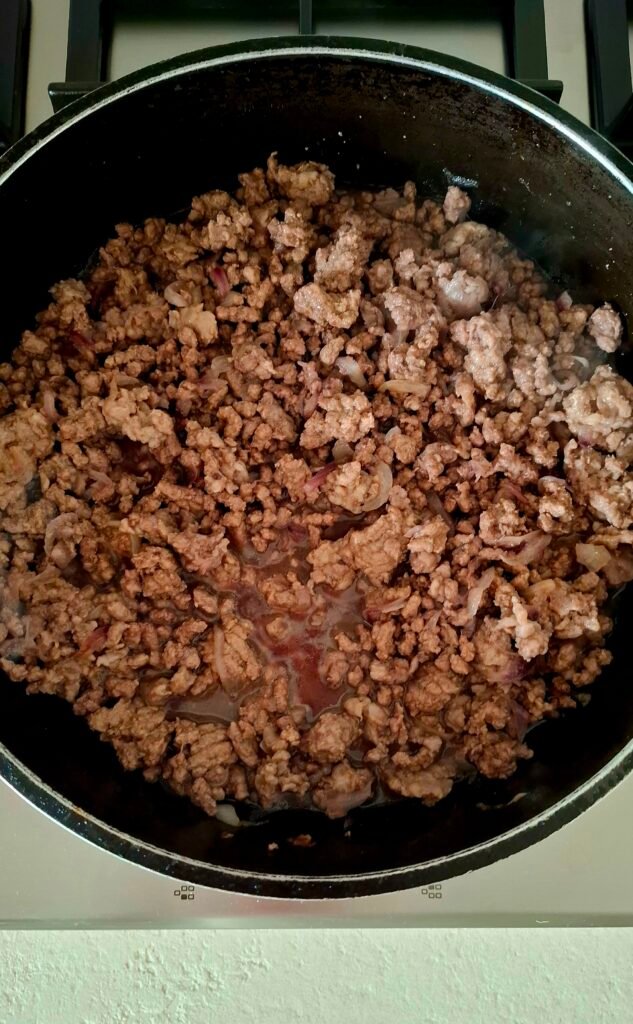 Macinato ragù bolognese con vino rosso