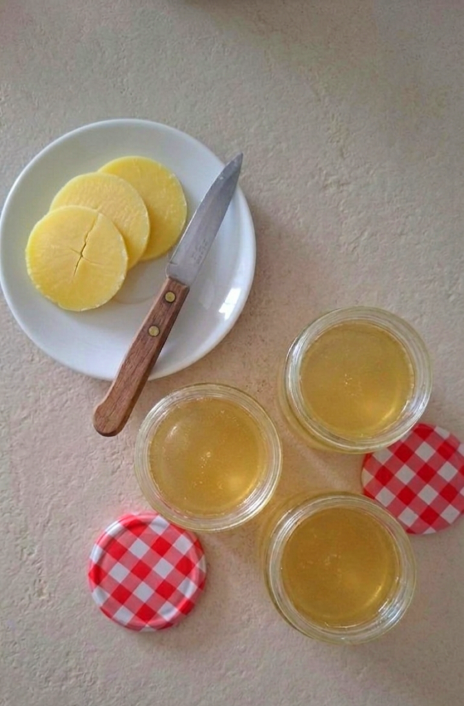 Pellicola grasso cappone eliminata con coltello