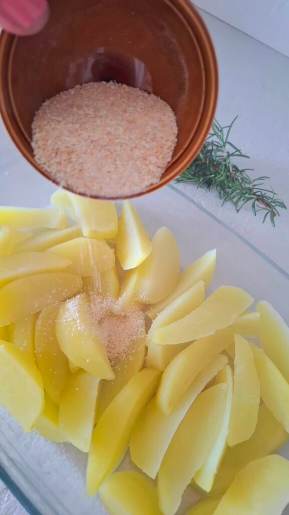 Pane grattugiato su patate