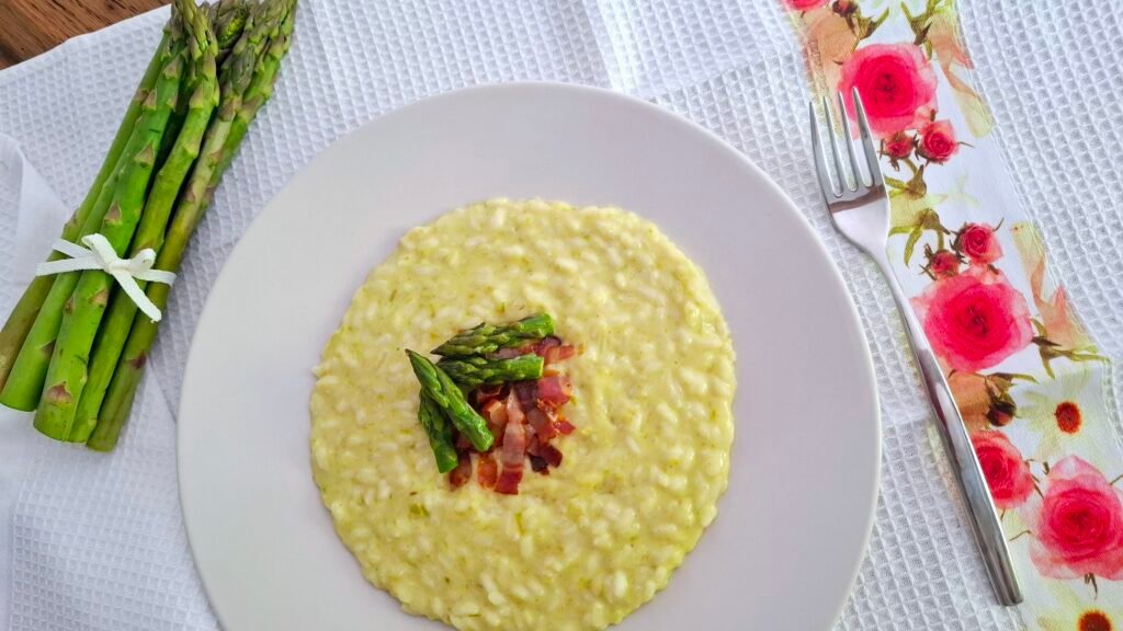 Risotto cremoso asparagi pancetta