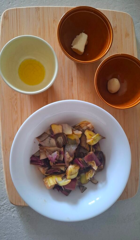 Ingredienti crema di carciofi : cuori carciofo, burro, olio e aglio