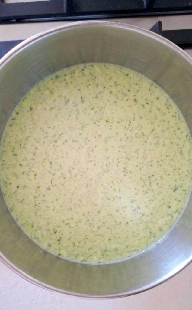 Besciamella mescolata con pesto