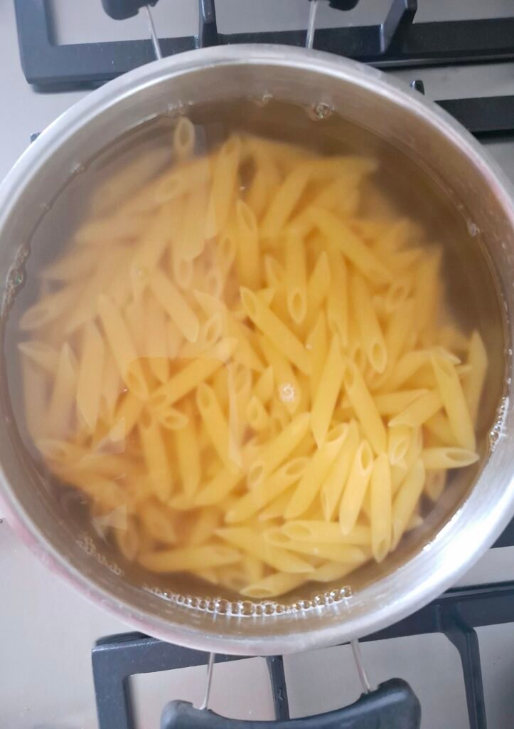 Pasta che bolle in pentola
