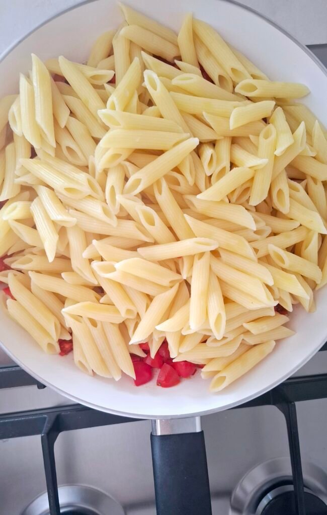 Pasta pomodori in padella