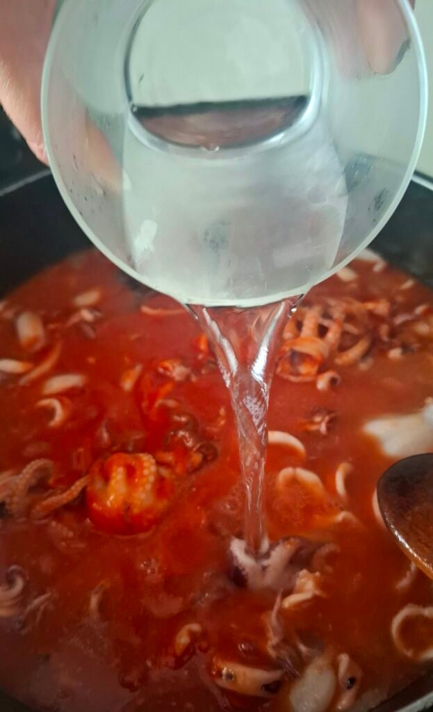 Acqua versata in cacciucco