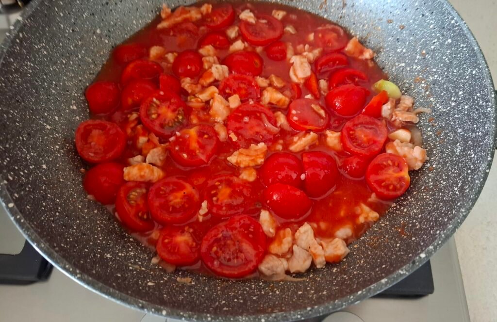 Sugo amatriciana in padella cottura lenta
