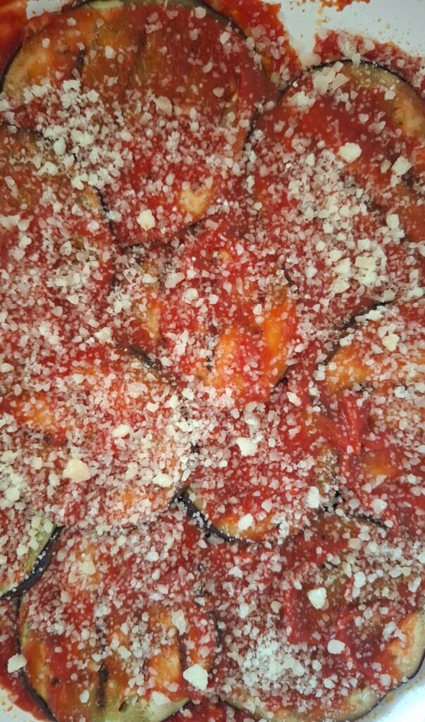 Parmigiano sopra la passata pomodoro